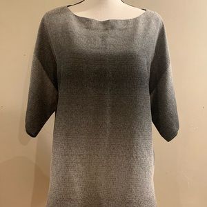Lafayette 148 Ombre Short Sleeve Top, Gray
SIZE: L